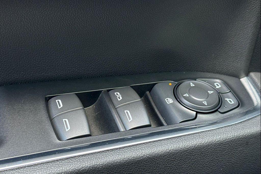 used 2024 Chevrolet Silverado 1500 car, priced at $35,075