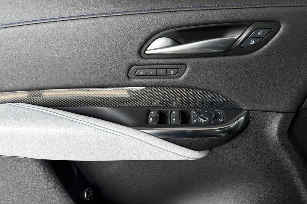 used 2024 Cadillac XT4 car, priced at $36,990