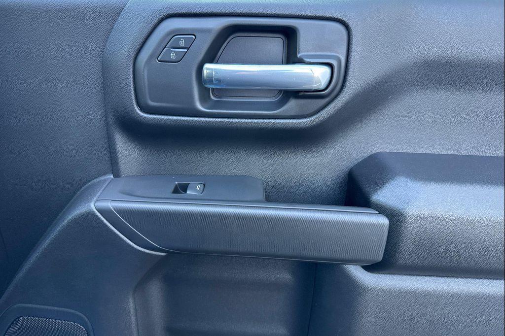 used 2025 Chevrolet Silverado 1500 car, priced at $30,990