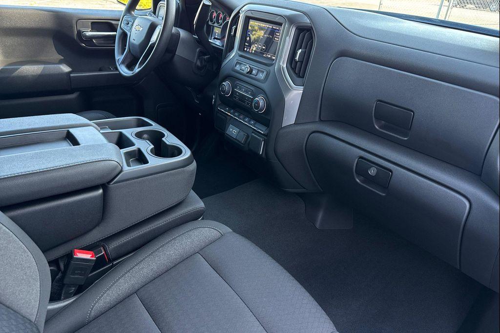 used 2025 Chevrolet Silverado 1500 car, priced at $30,990