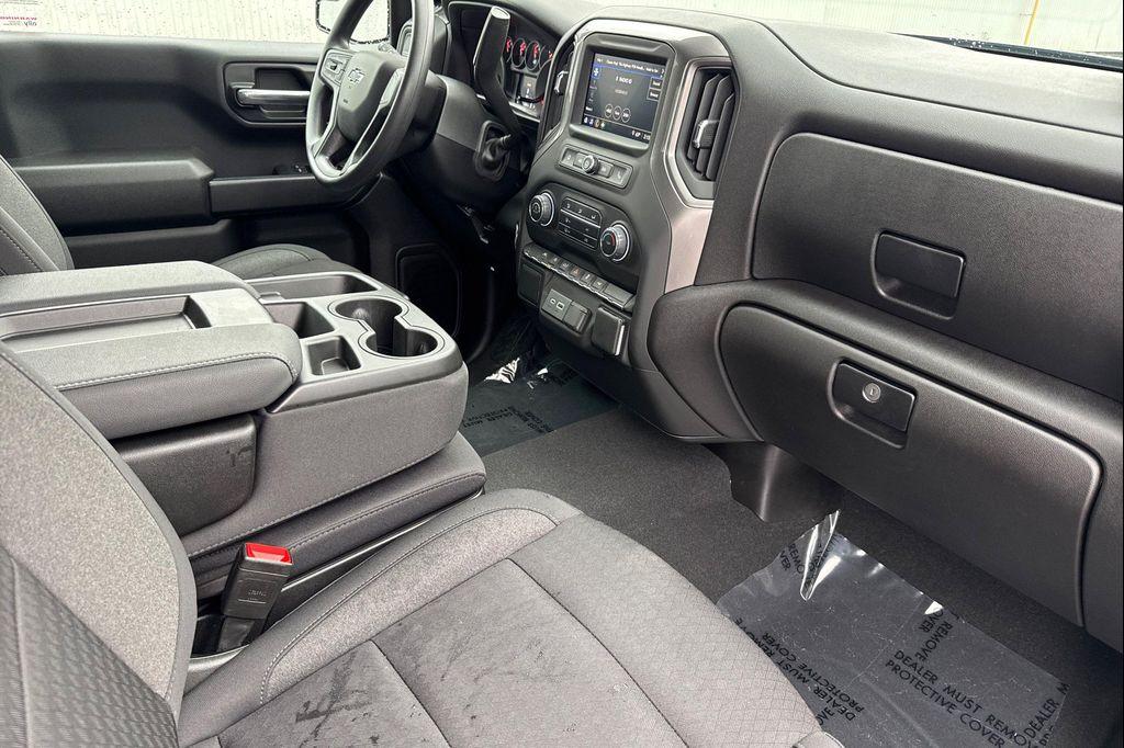 used 2025 Chevrolet Silverado 1500 car, priced at $37,990