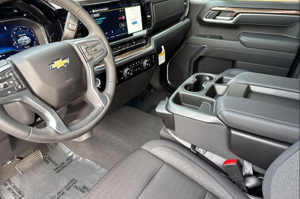 used 2025 Chevrolet Silverado 1500 car, priced at $40,990