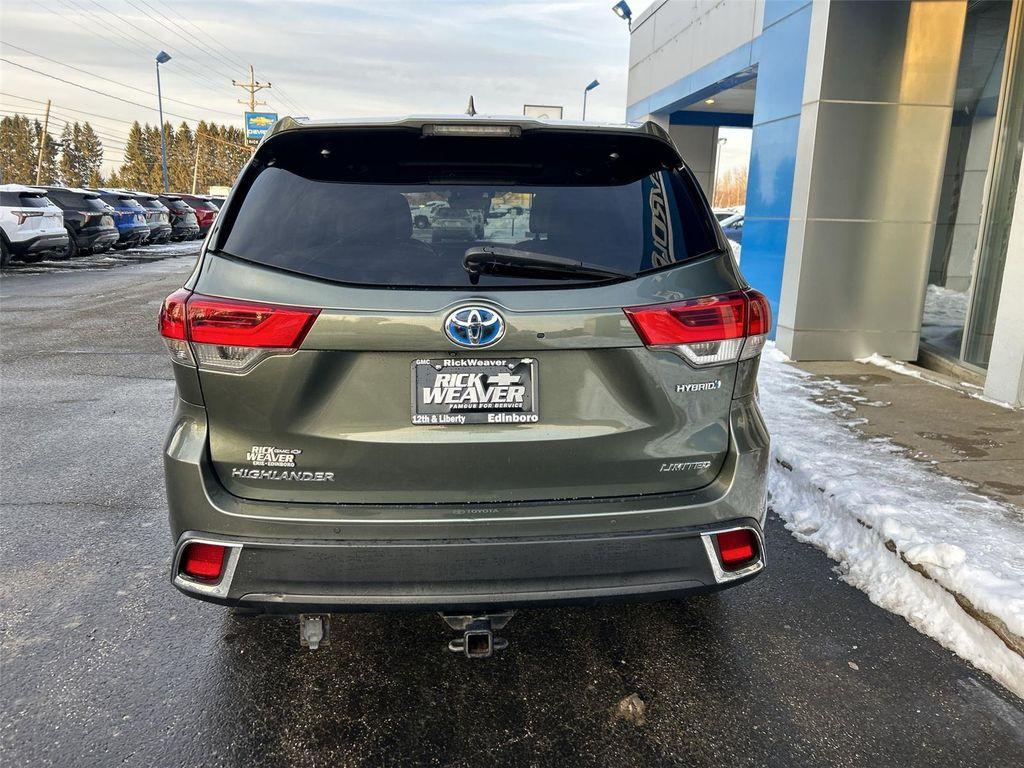 used 2019 Toyota Highlander Hybrid car, priced at $24,500