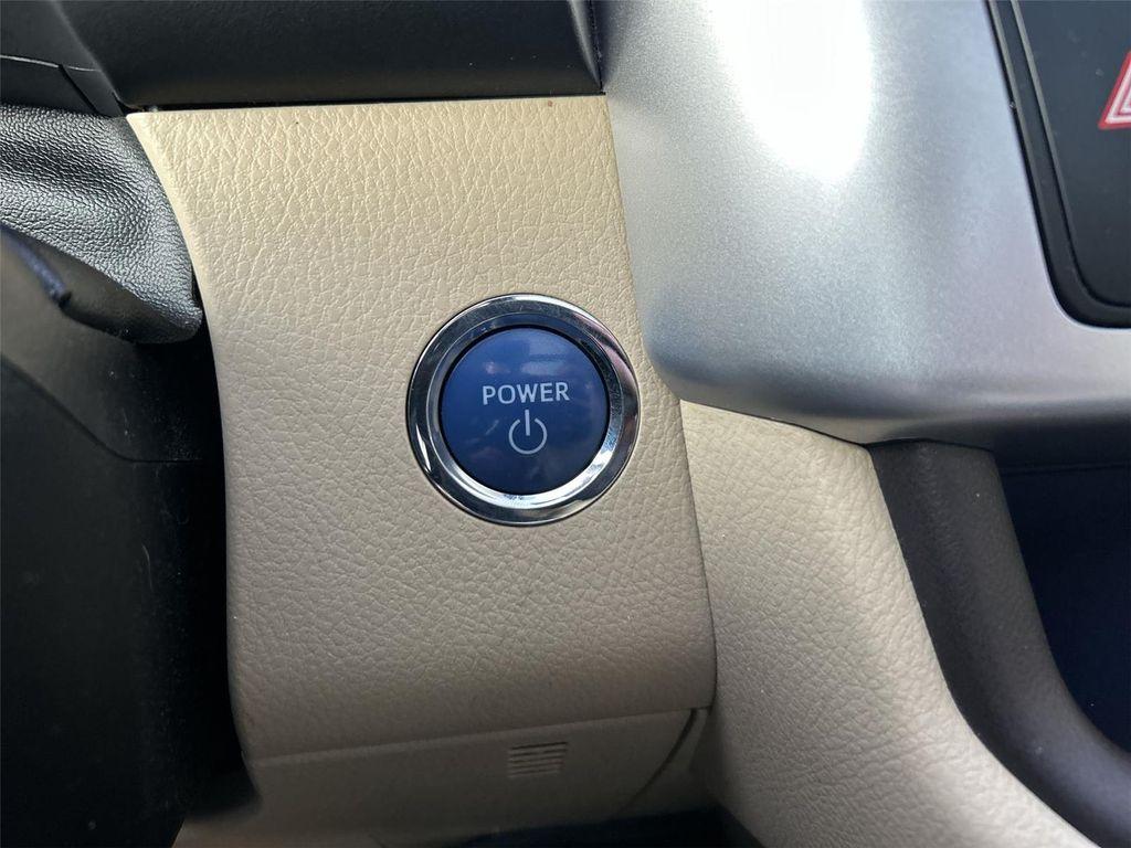 used 2019 Toyota Highlander Hybrid car, priced at $24,500
