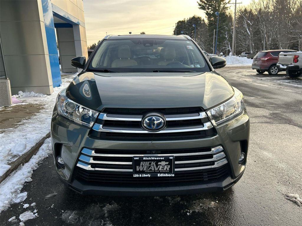 used 2019 Toyota Highlander Hybrid car, priced at $24,500
