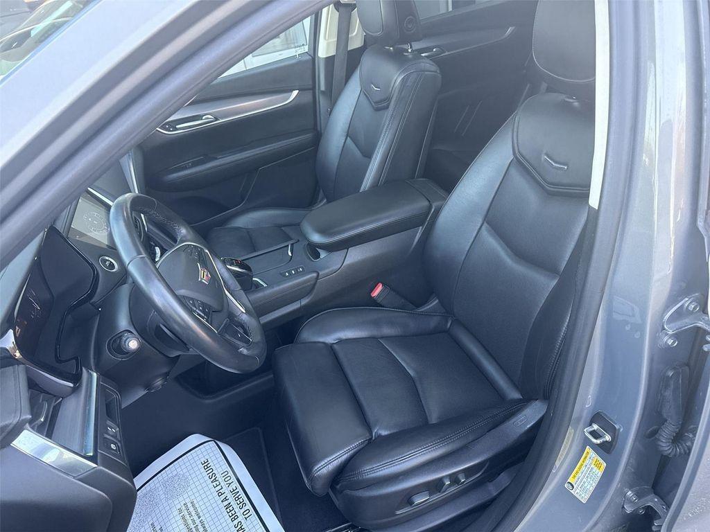 used 2017 Cadillac XT5 car, priced at $19,500