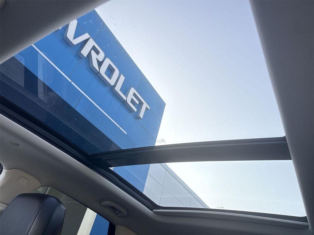 used 2017 Cadillac XT5 car, priced at $19,500