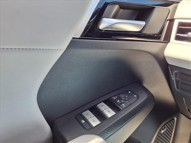 used 2025 Mitsubishi Outlander car, priced at $28,500