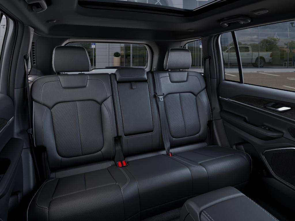 new 2026 Jeep Grand Cherokee car, priced at $47,690
