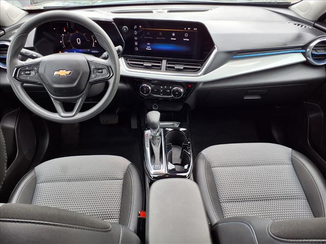 used 2025 Chevrolet Trax car, priced at $21,856