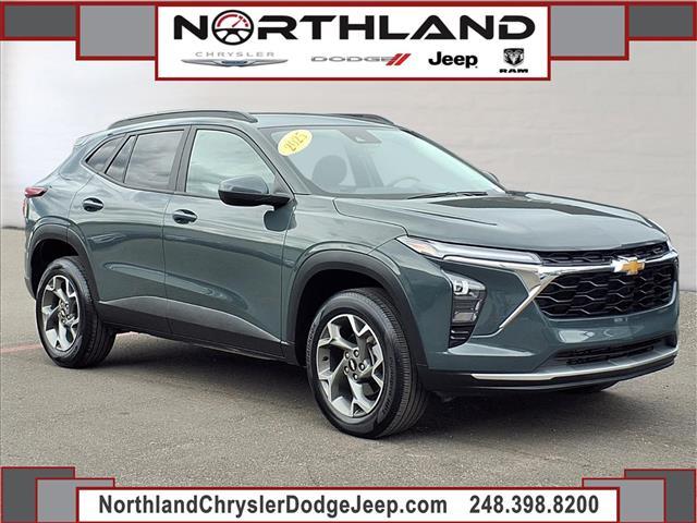 used 2025 Chevrolet Trax car, priced at $21,856