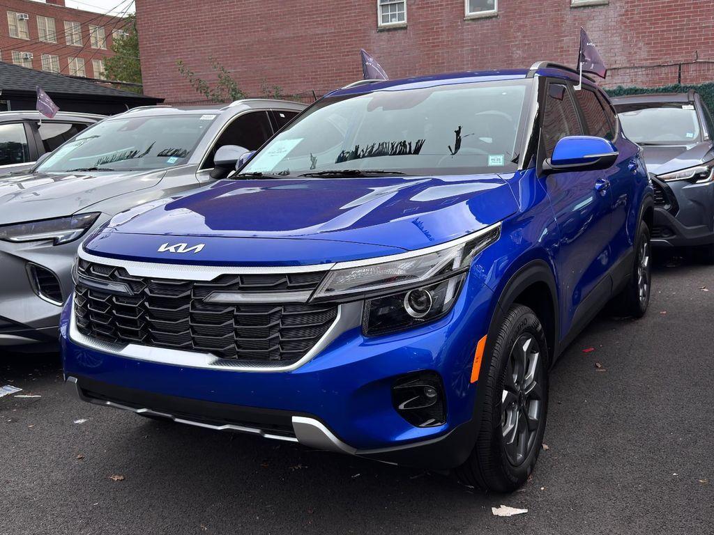 used 2024 Kia Seltos car, priced at $20,250