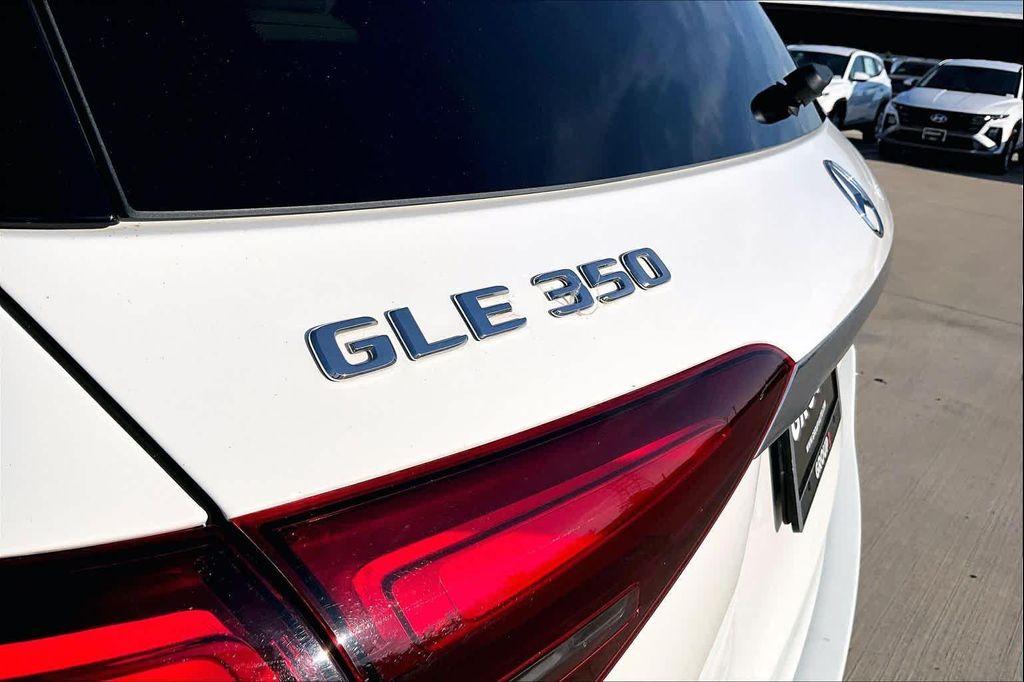 Mercedes-Benz GLE view 31