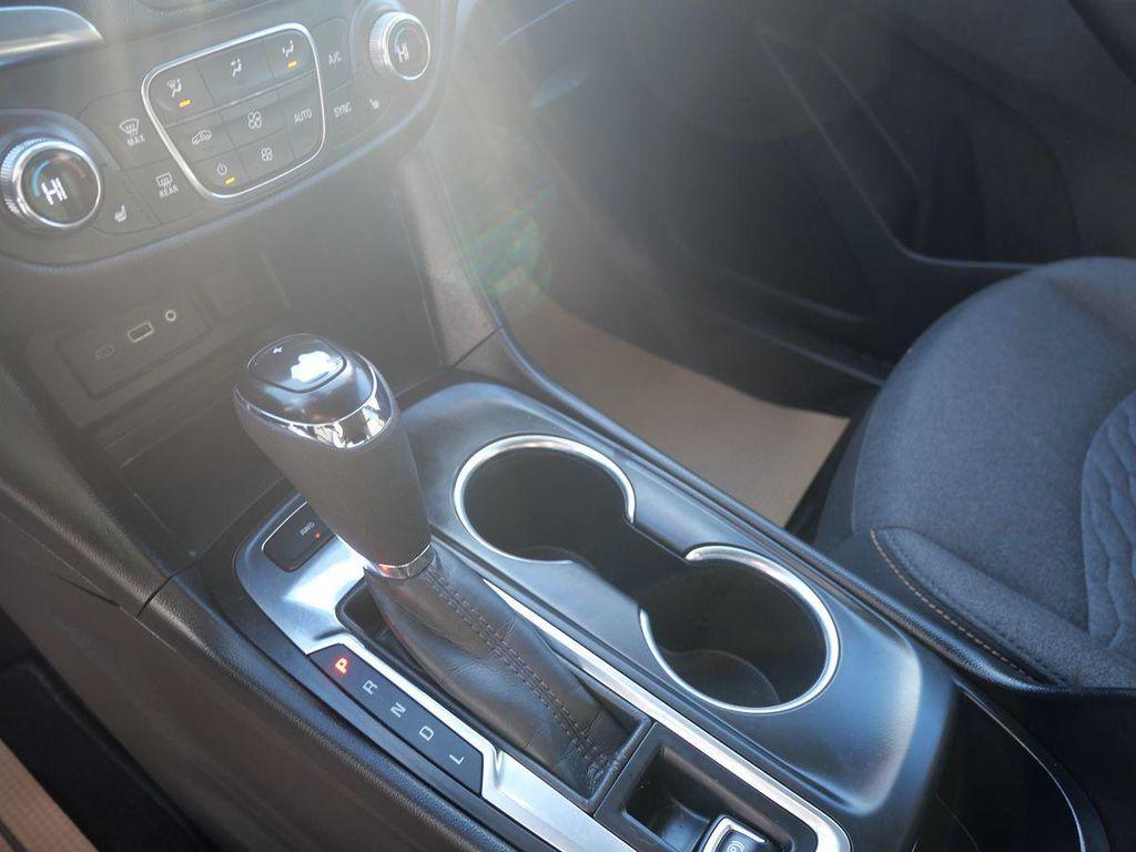 used 2021 Chevrolet Equinox car, priced at $17,995