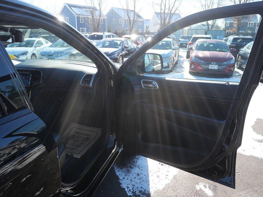 used 2019 Jeep Grand Cherokee car, priced at $19,995