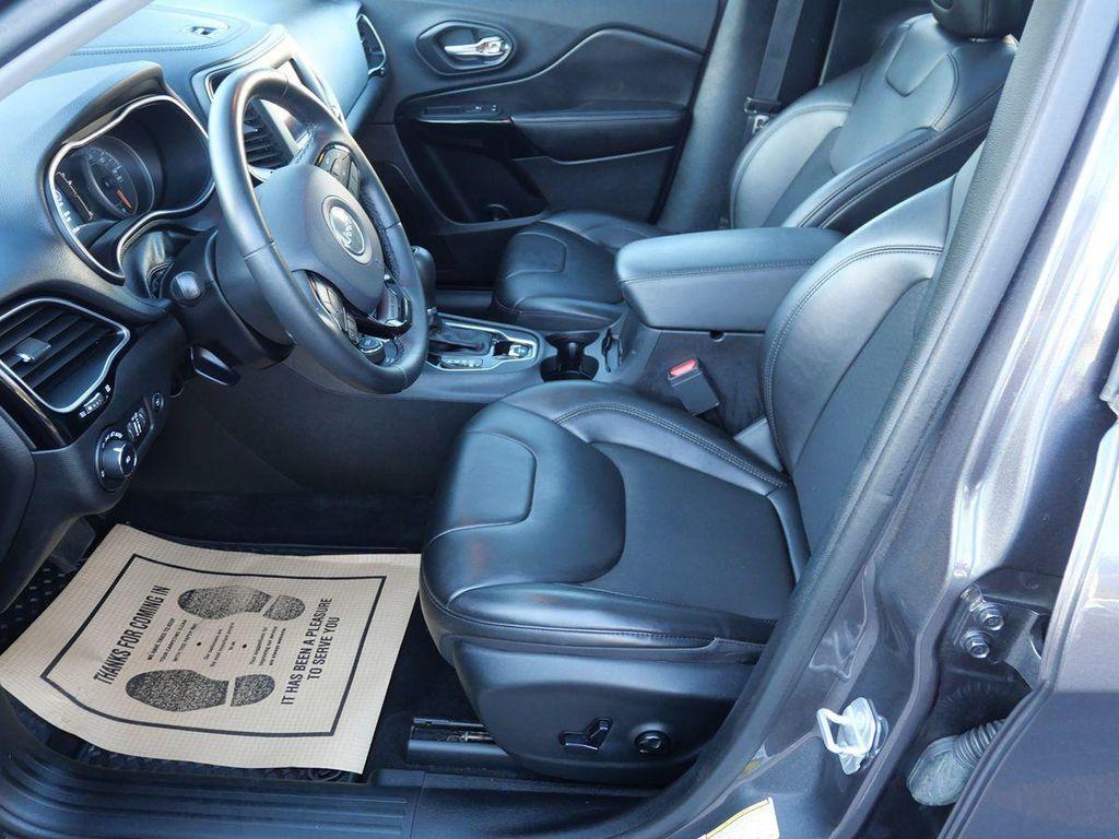 used 2020 Jeep Cherokee car, priced at $18,995