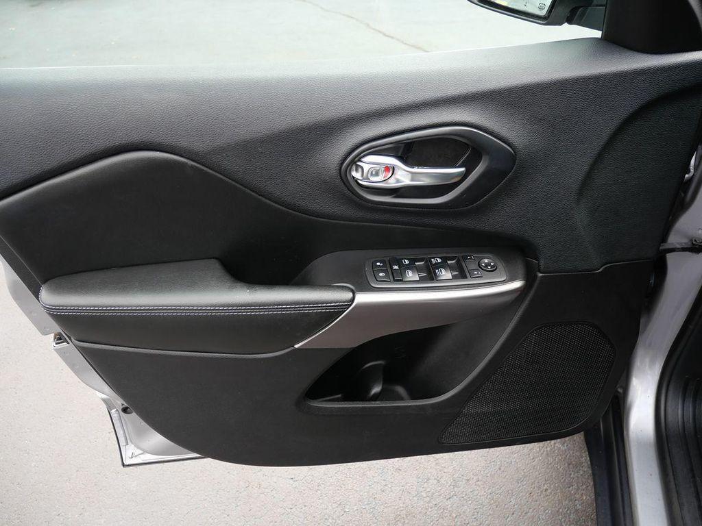 used 2019 Jeep Cherokee car, priced at $14,995