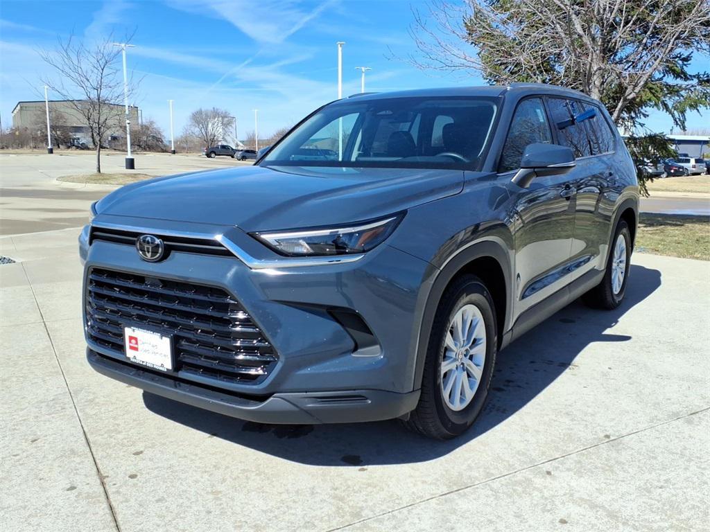 used 2025 Toyota Grand Highlander car, priced at $44,999