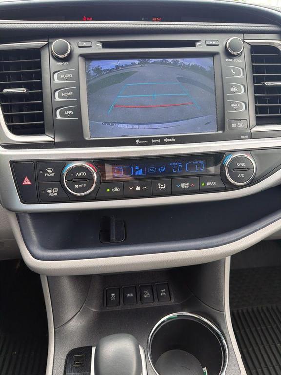 used 2019 Toyota Highlander car, priced at $27,999