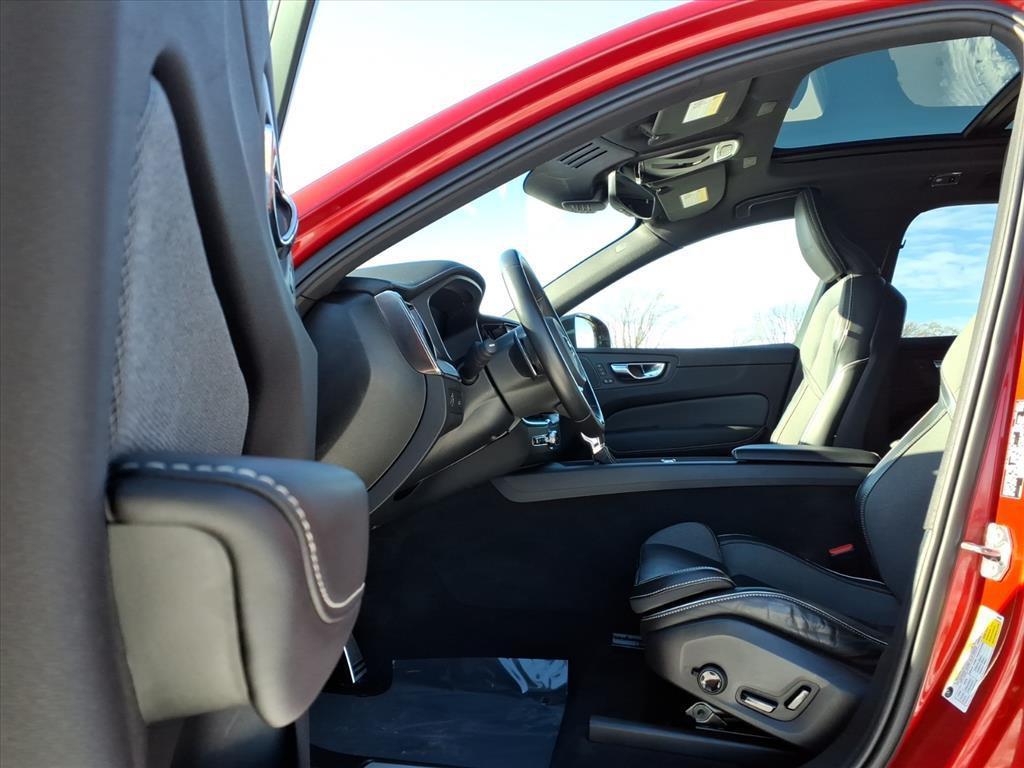 used 2020 Volvo XC60 car, priced at $25,999