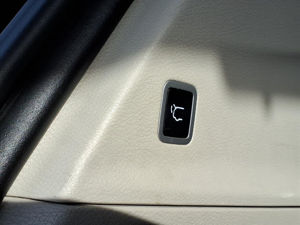 used 2020 Chrysler Pacifica car, priced at $18,999