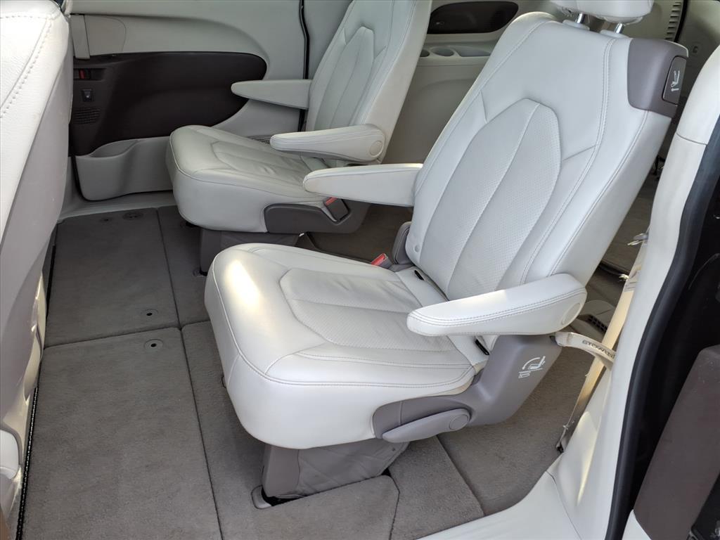 used 2020 Chrysler Pacifica car, priced at $18,999