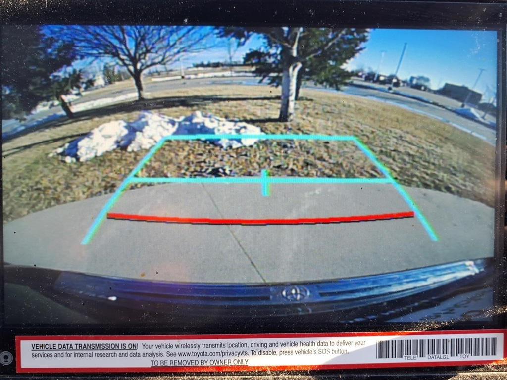 used 2022 Toyota Highlander car, priced at $37,999