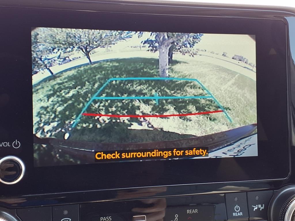 used 2024 Toyota Highlander Hybrid car, priced at $46,999