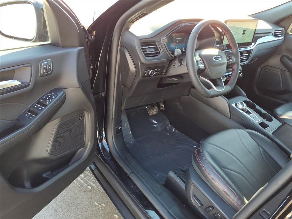 used 2025 Ford Escape car, priced at $31,988