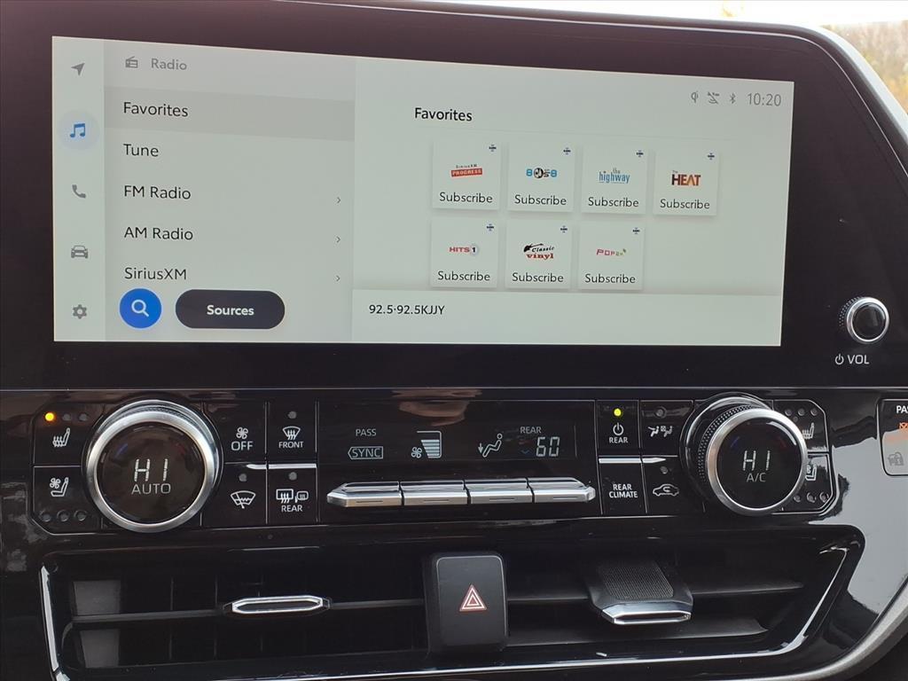 used 2024 Toyota Highlander Hybrid car, priced at $46,999