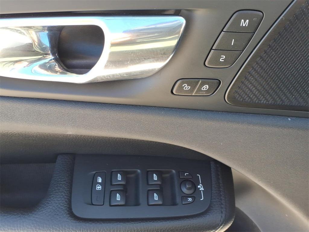 used 2019 Volvo XC60 car, priced at $17,999