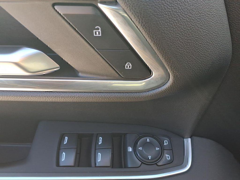 used 2024 Chevrolet Silverado 1500 car, priced at $42,988