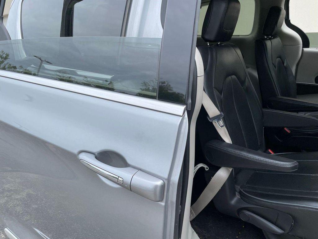 used 2018 Chrysler Pacifica car, priced at $15,495