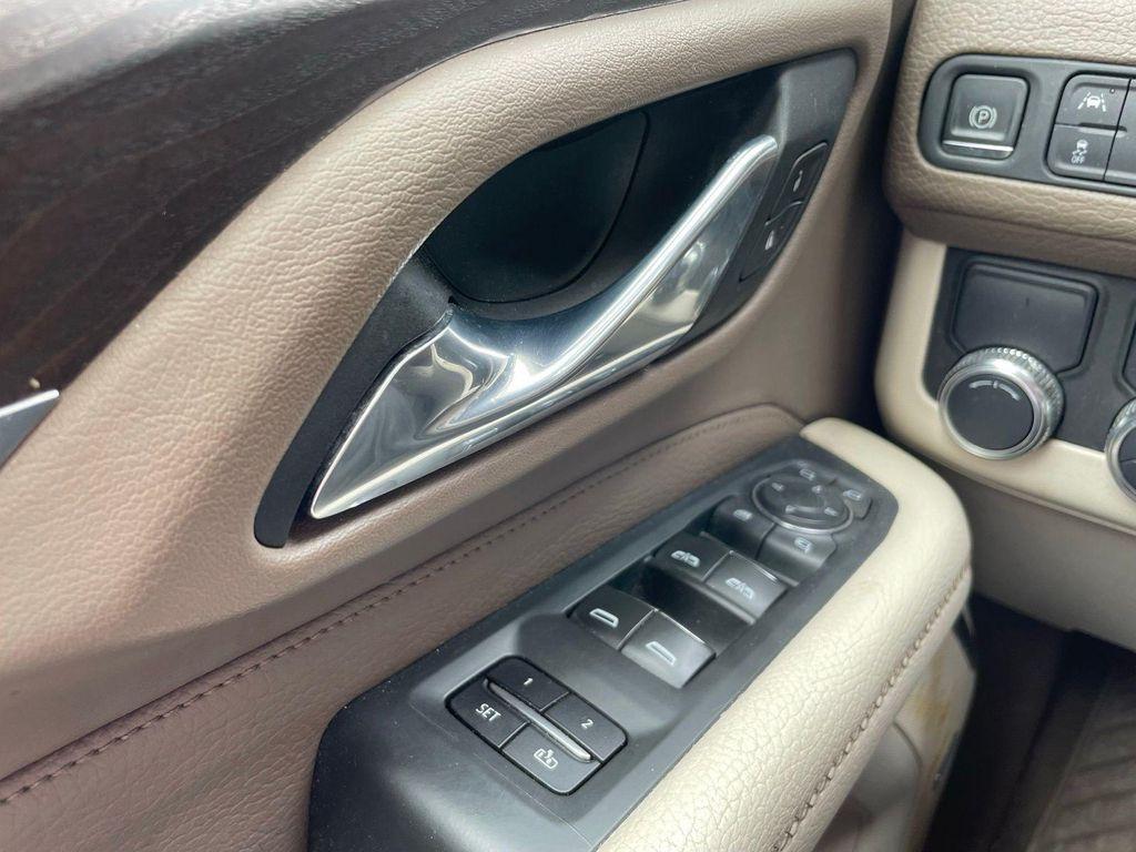 used 2021 GMC Yukon car, priced at $33,245