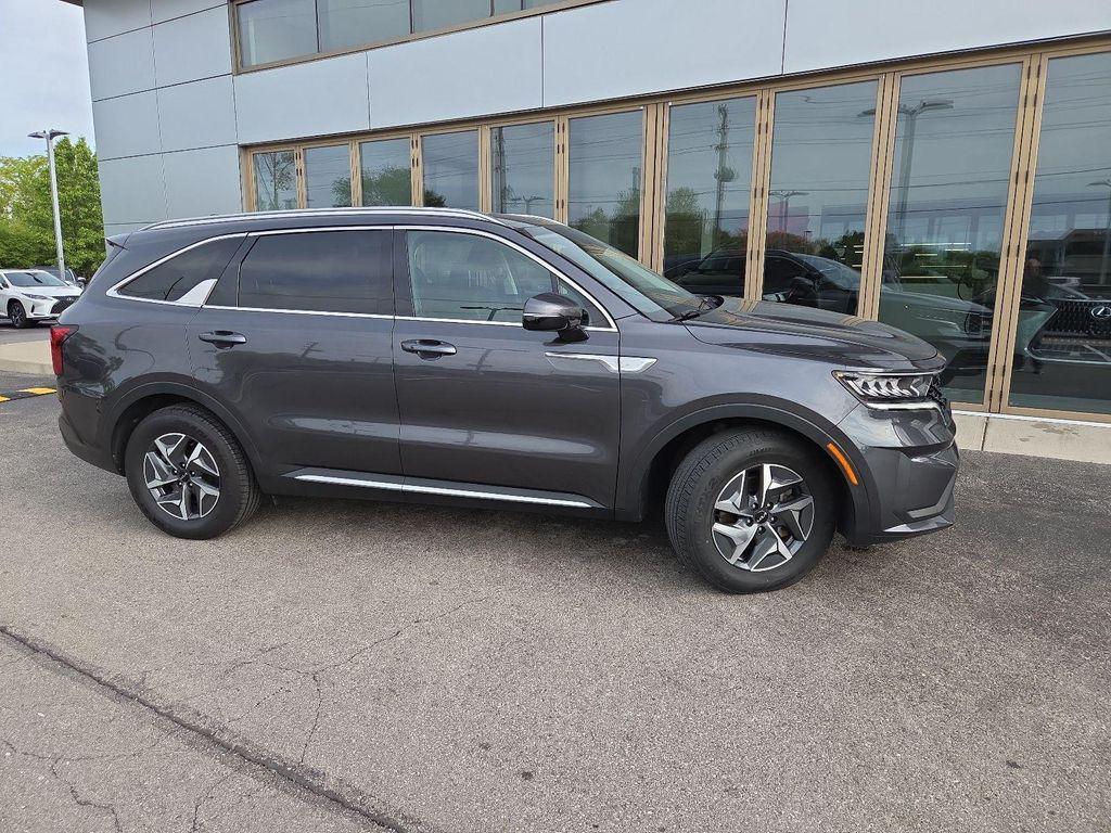 used 2022 Kia Sorento Hybrid car, priced at $18,700