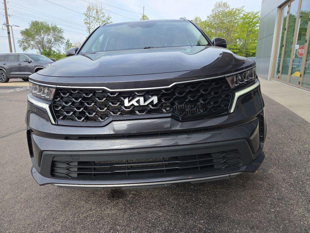 used 2022 Kia Sorento Hybrid car, priced at $18,700