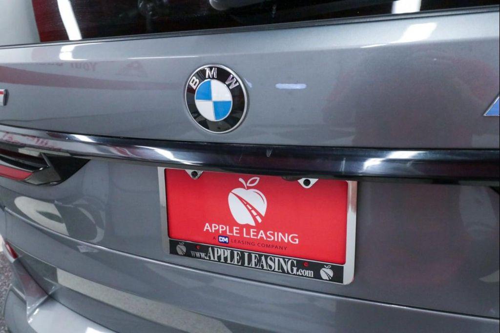 BMW X7 view 37