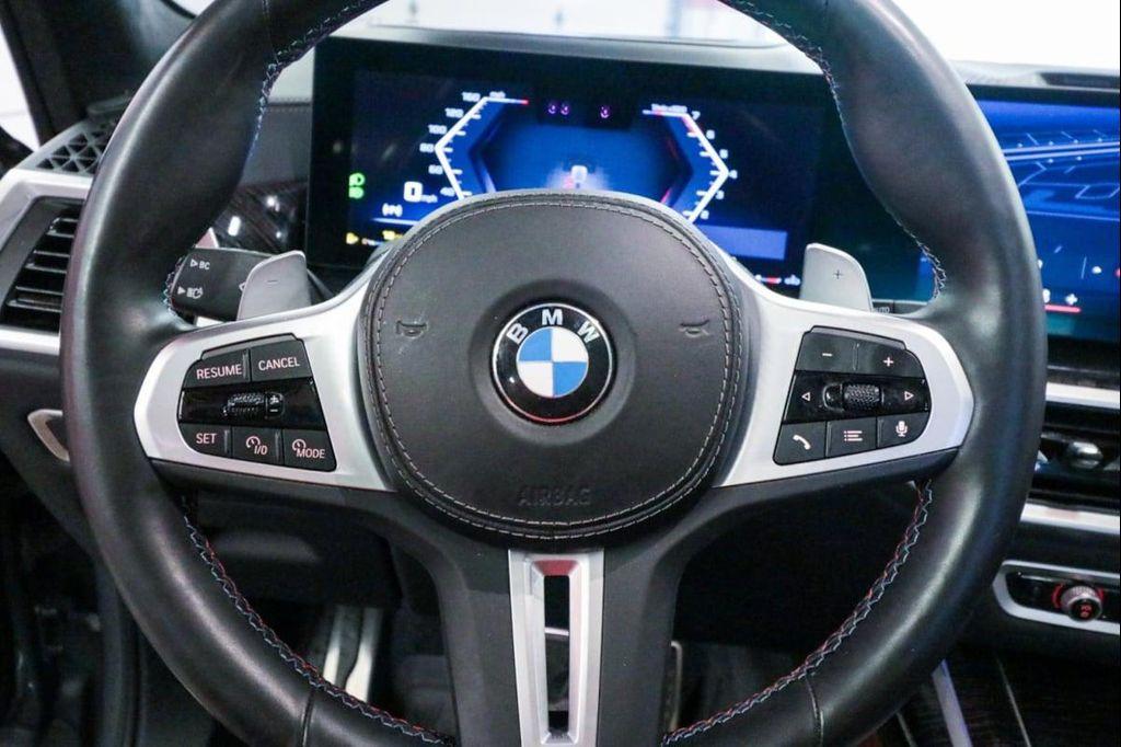 BMW X7 view 22