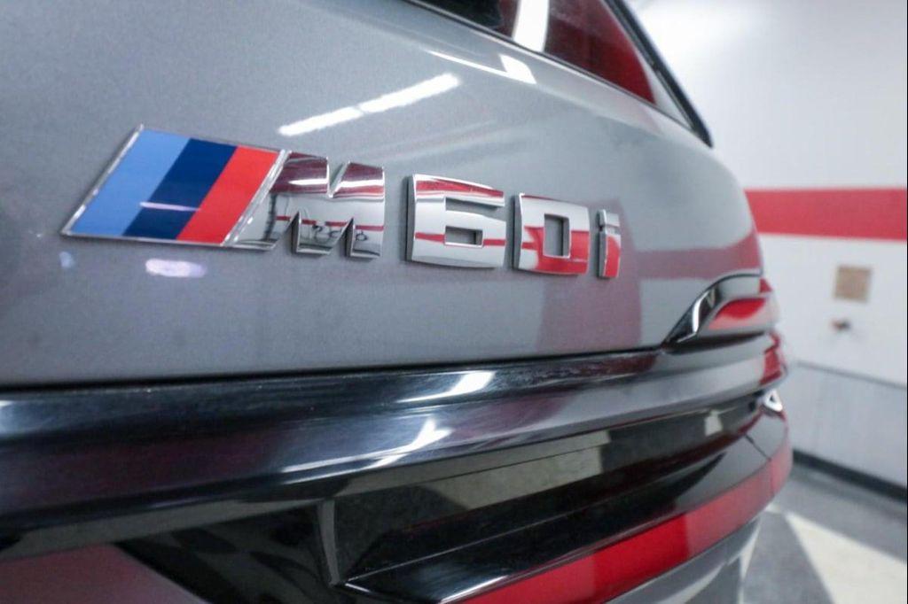 BMW X7 view 39