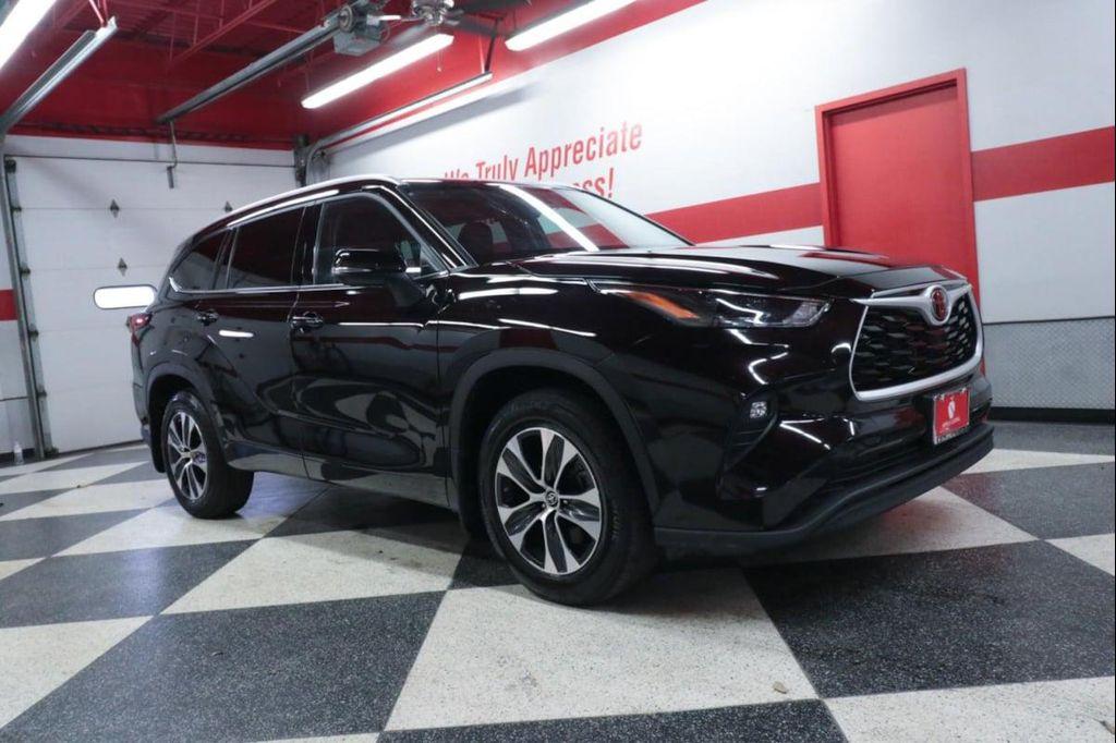 used 2022 Toyota Highlander car, priced at $33,590
