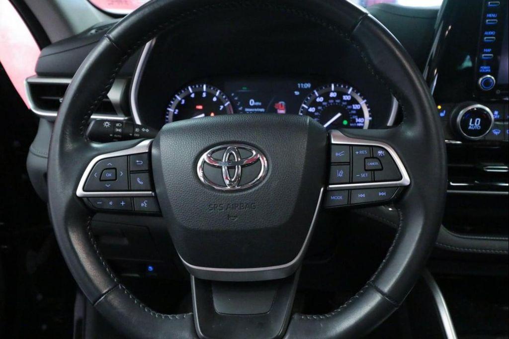 used 2022 Toyota Highlander car, priced at $33,590