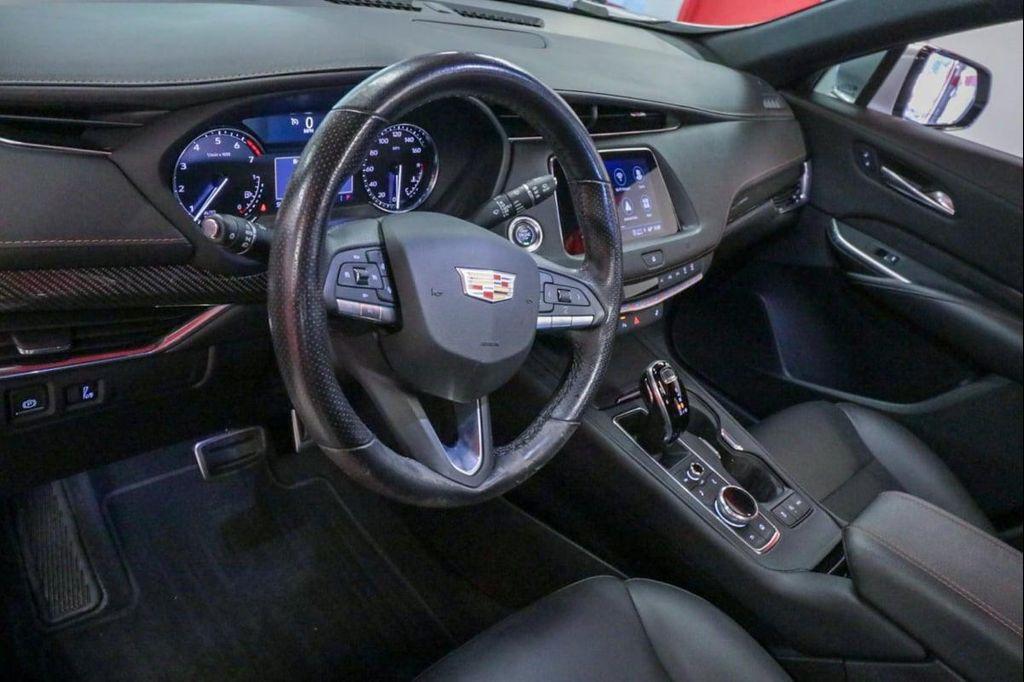 used 2021 Cadillac XT4 car, priced at $21,990