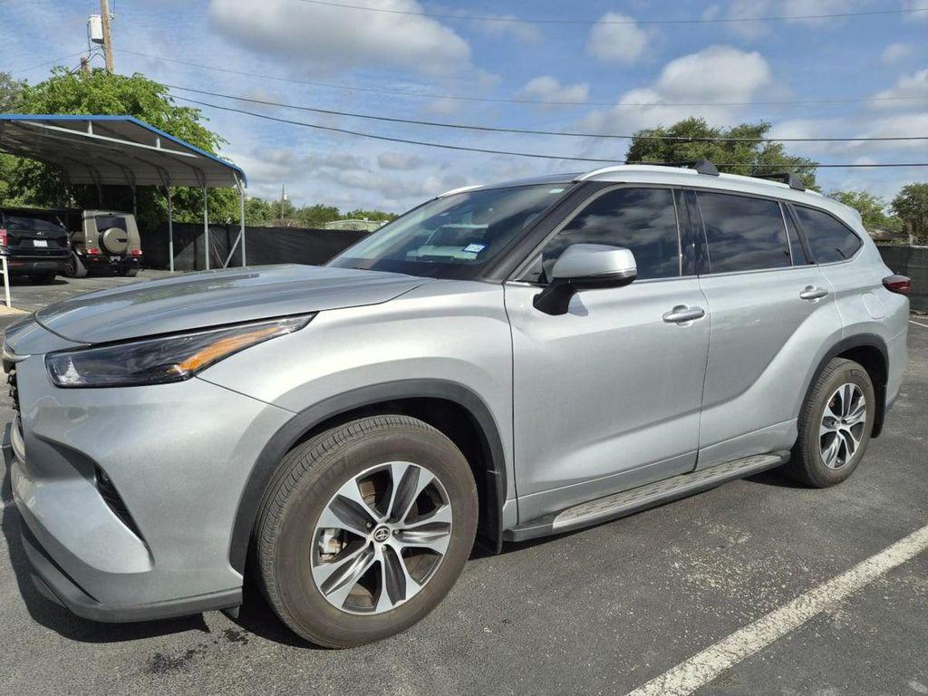 used 2022 Toyota Highlander car, priced at $34,815
