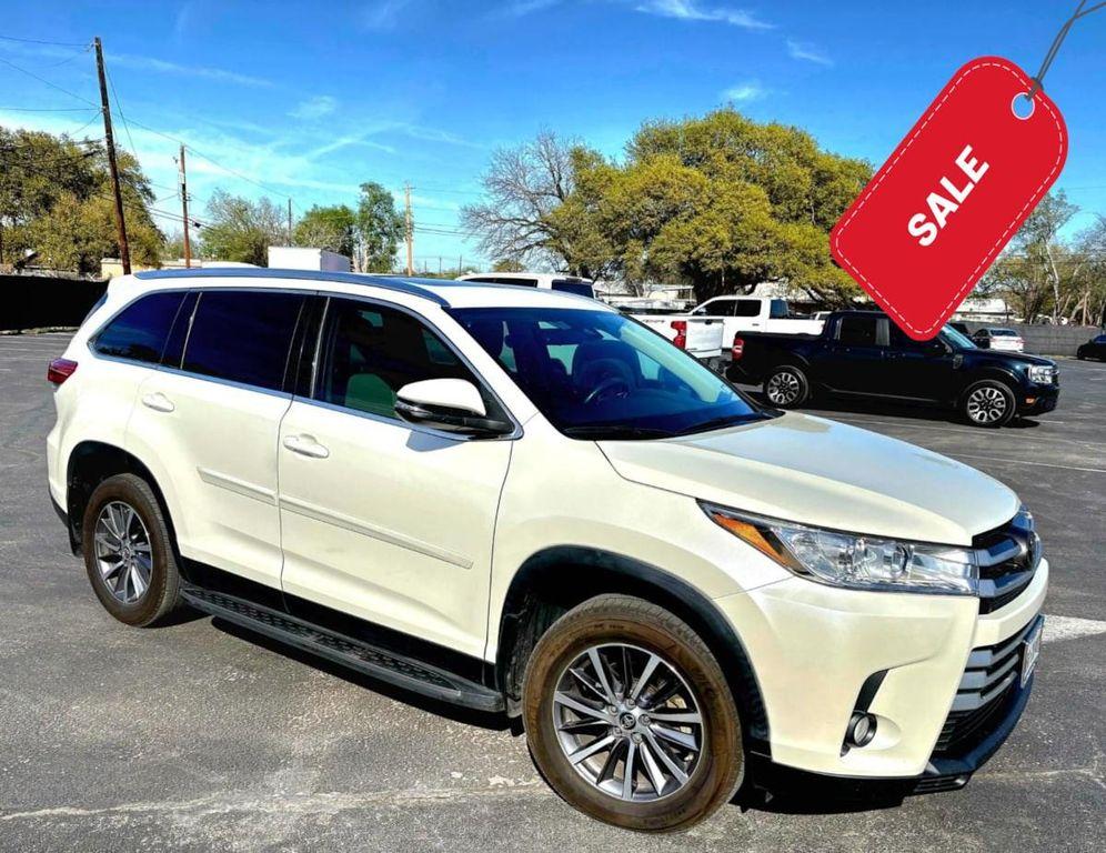 used 2019 Toyota Highlander car, priced at $28,490