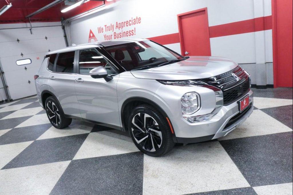 used 2024 Mitsubishi Outlander car, priced at $21,890