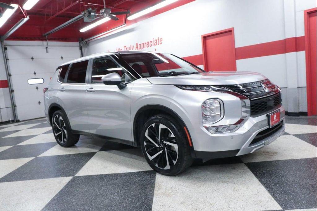 used 2024 Mitsubishi Outlander car, priced at $21,890