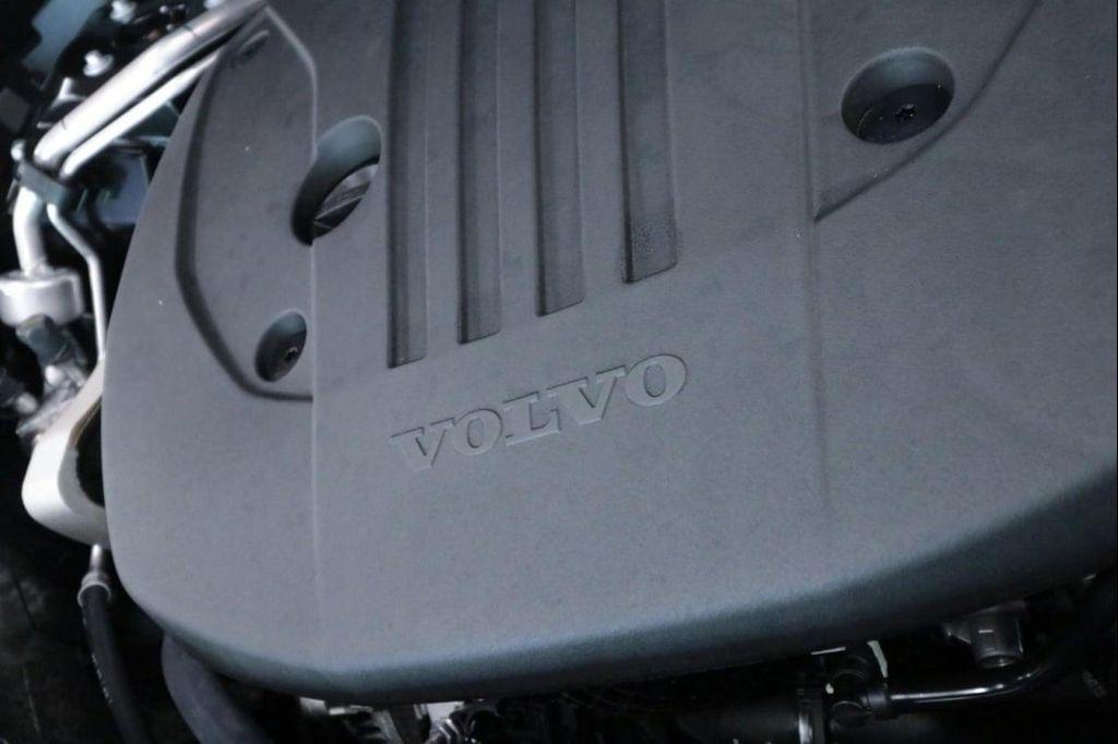 used 2023 Volvo XC60 car, priced at $36,990