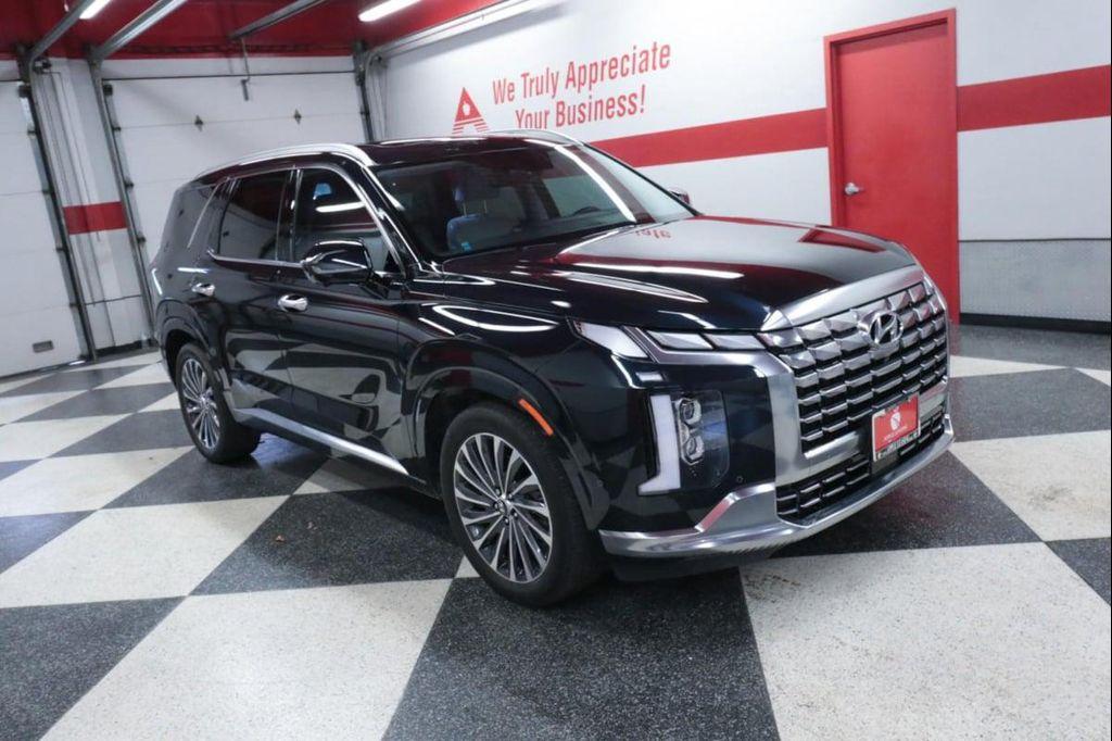 used 2025 Hyundai Palisade car, priced at $46,715