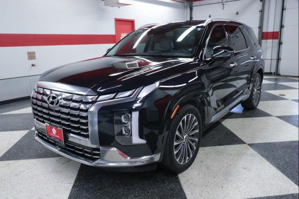 used 2025 Hyundai Palisade car, priced at $46,715