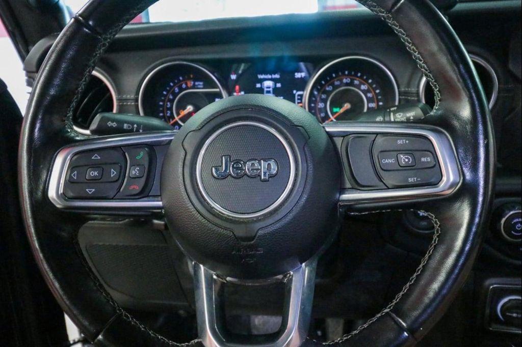 used 2022 Jeep Gladiator car, priced at $35,115
